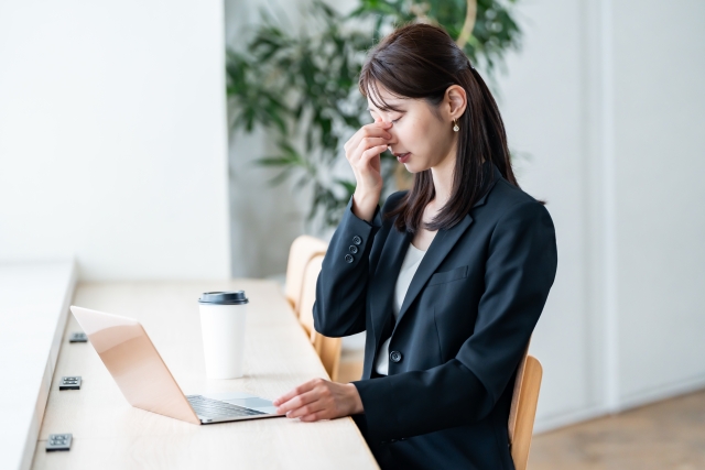 眼精疲労と疲れ目の違い