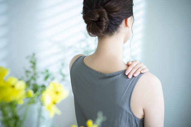 姿勢の悪さが及ぼす体への影響とは…？